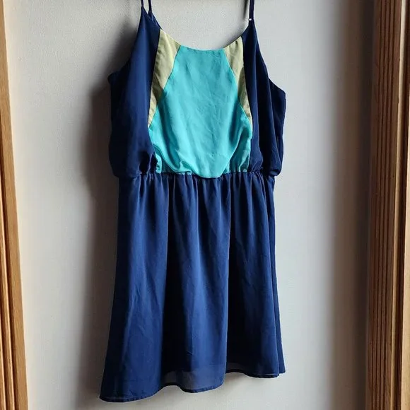 Olive & Oak Lightweight Blue Dress Size Large - Picture 4 of 16